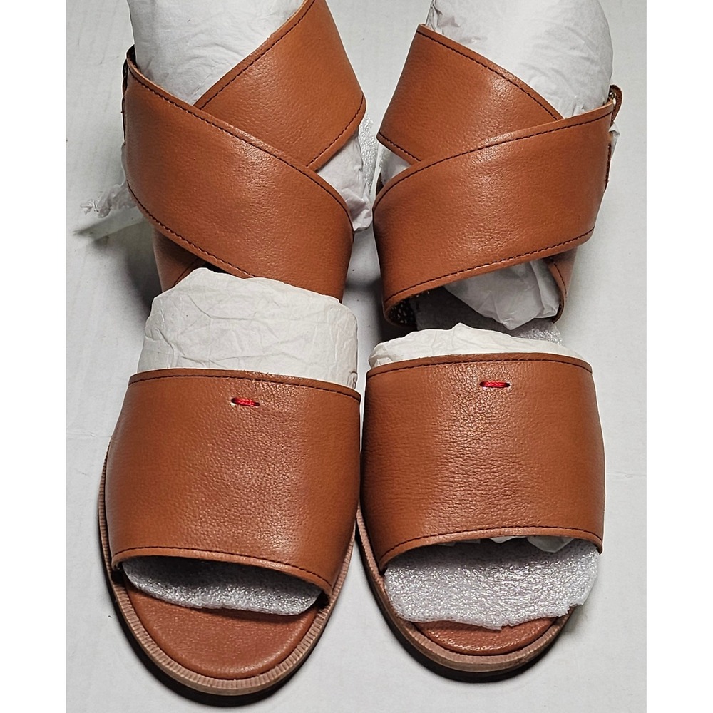 ED Ellen DeGeneres Cognac Brown Leather Crisscross Flat Sandals Love Womens 5.5.